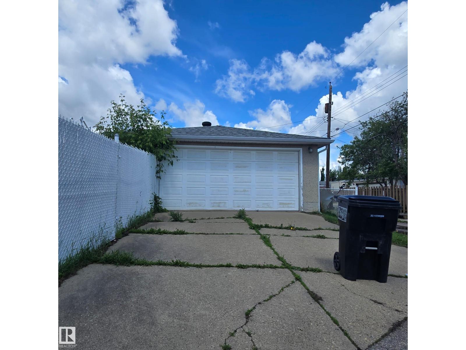 13007 79 Street NW - Photo 24