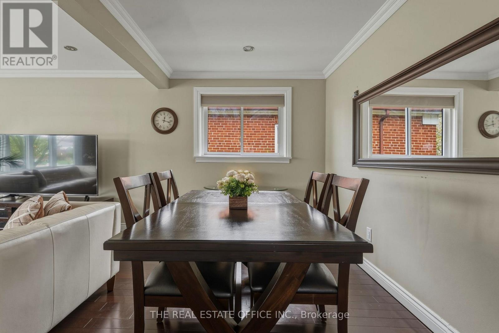 51 GILROY DRIVE - 13