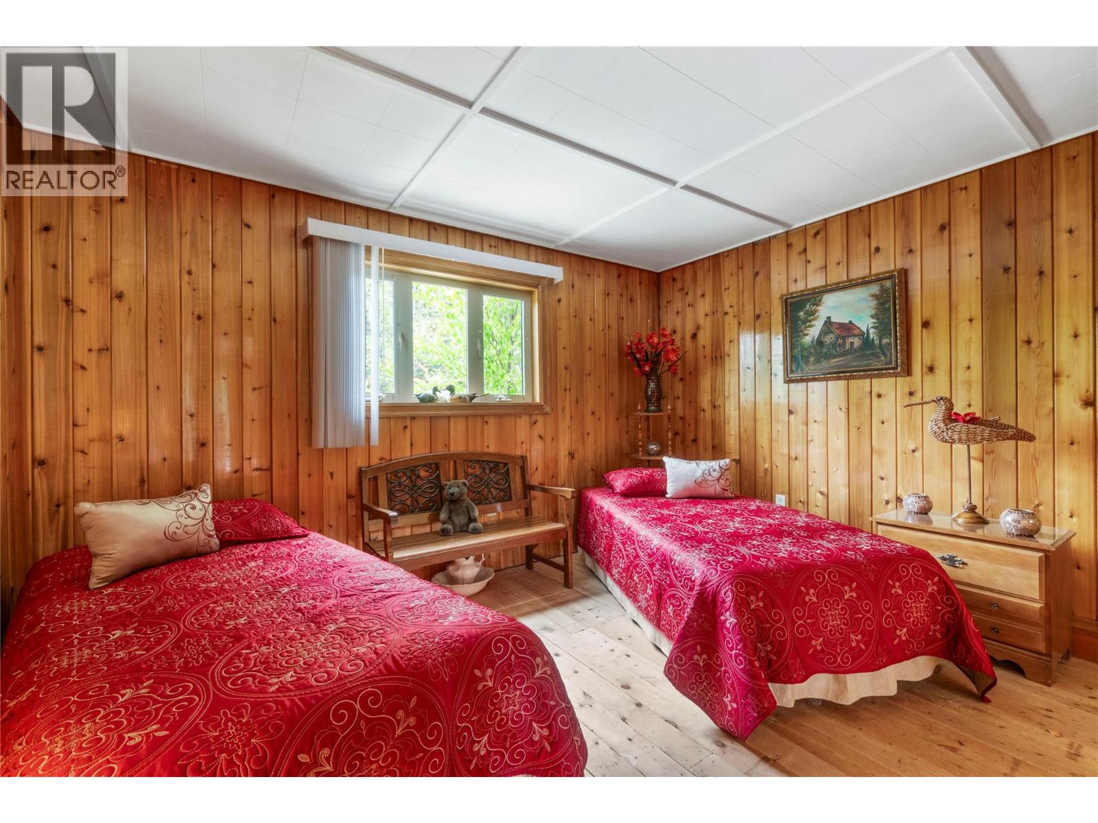 1372 Seymour River Road - 30