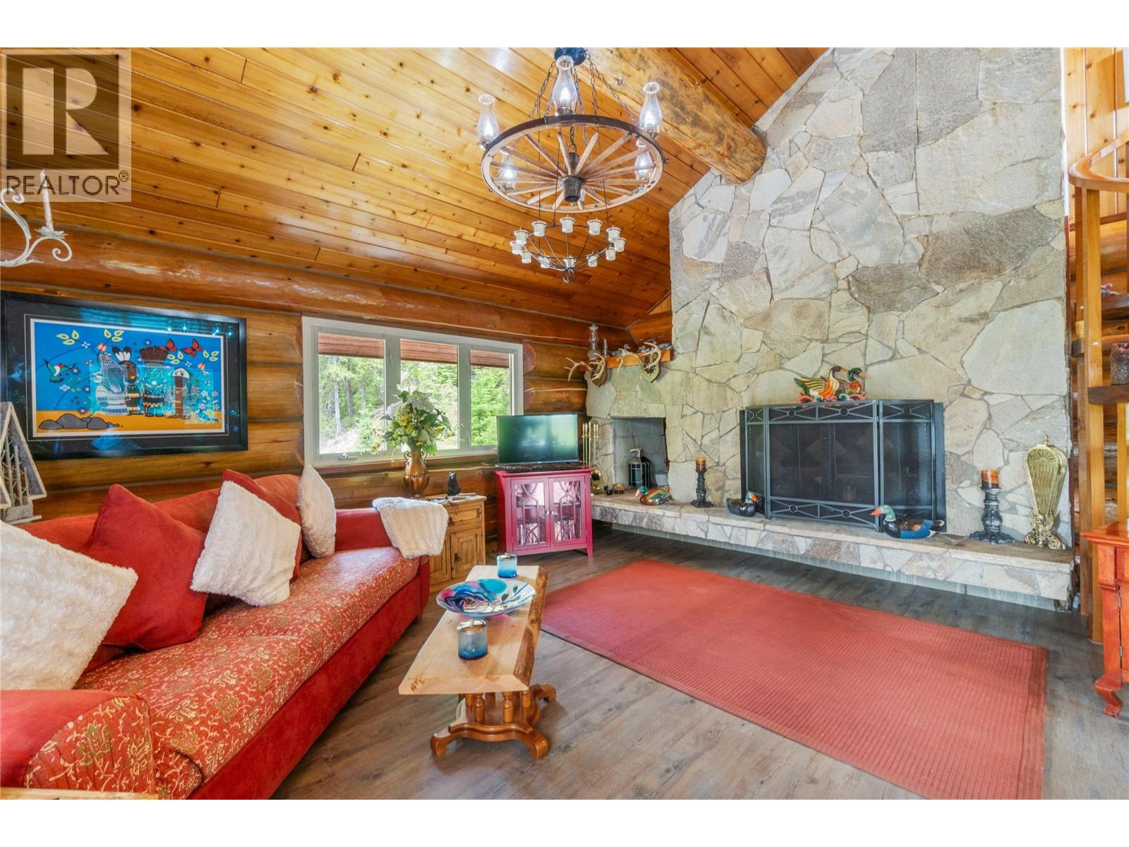 1372 Seymour River Road - 17