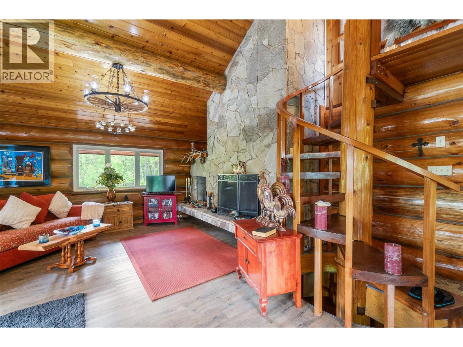1372 Seymour River Road - 15