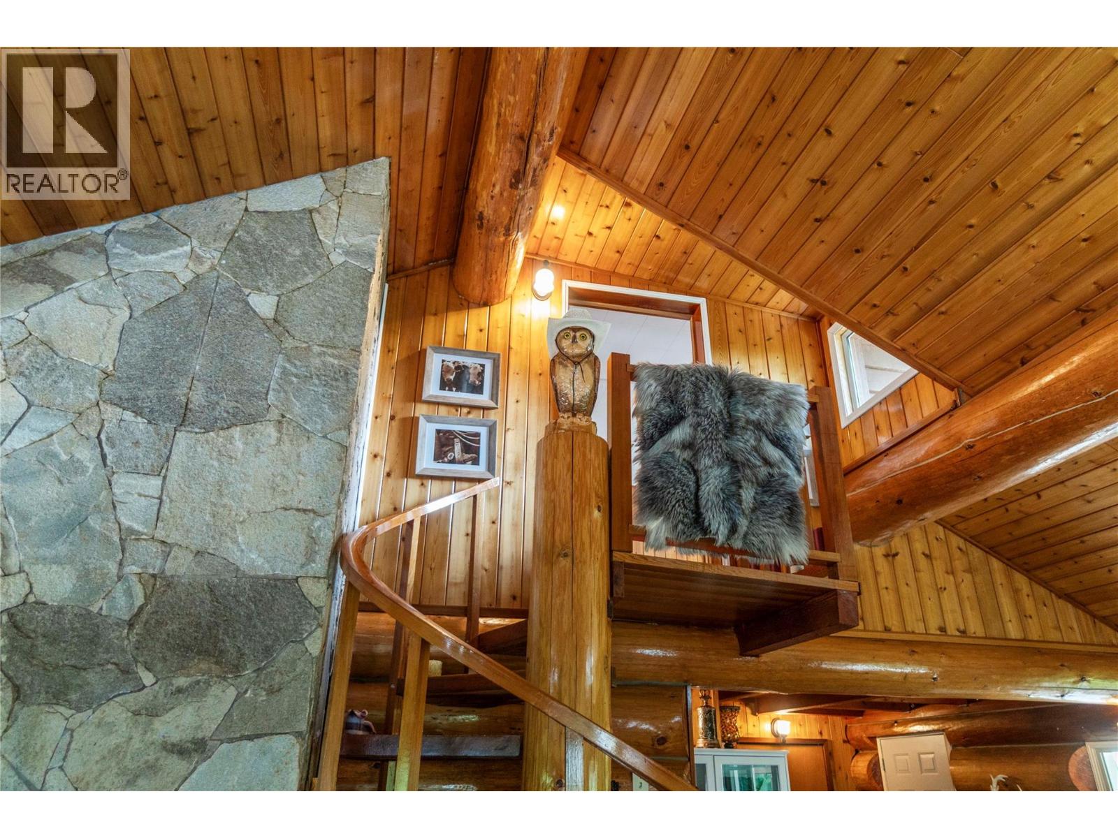 1372 Seymour River Road - 20