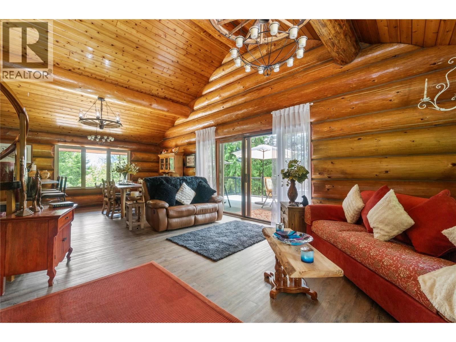 1372 Seymour River Road - 18