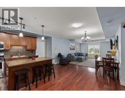 5pc Ensuite bath - 2070 Boucherie Road Unit# 402, West Kelowna, BC V4T3K9 Photo 7
