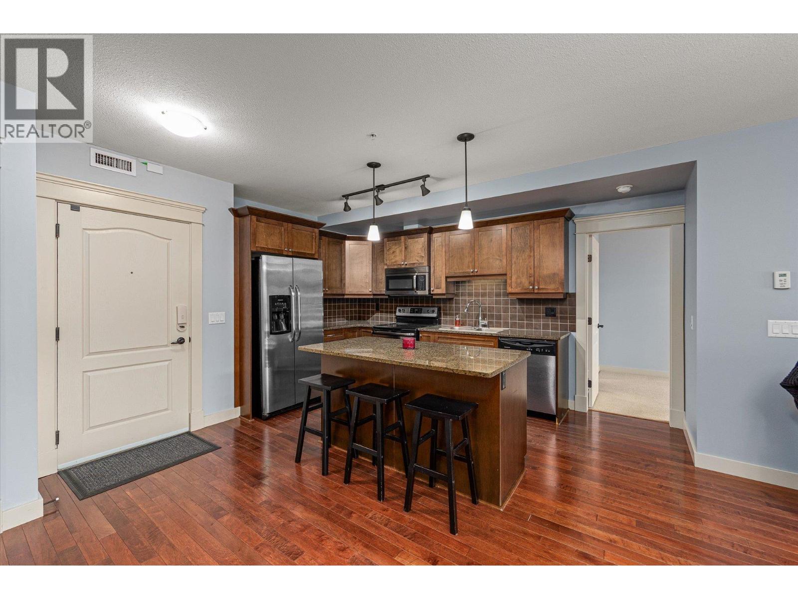 #402 2070 Boucherie Road - 3
