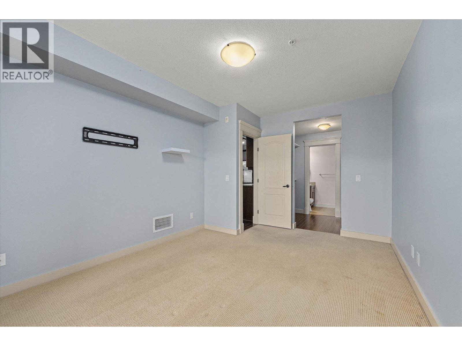 #402 2070 Boucherie Road - 23