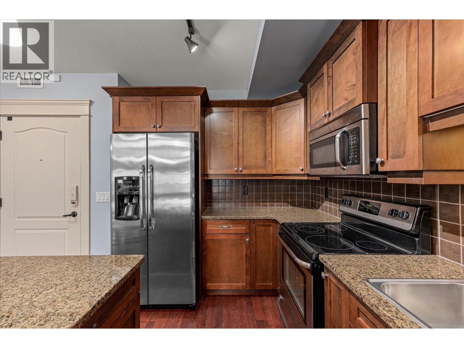 #402 2070 Boucherie Road - 5
