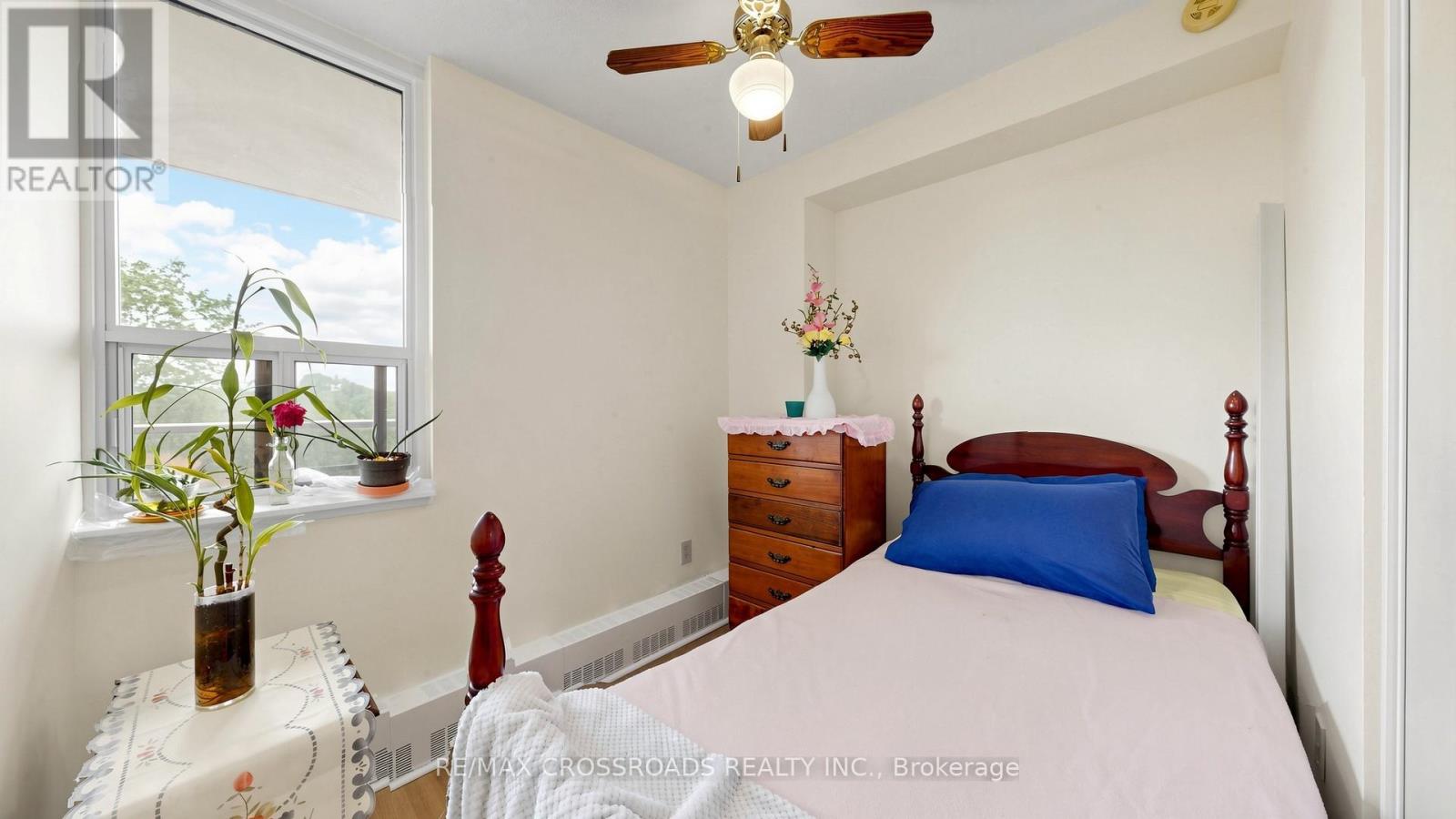 #411 15 TORRANCE ROAD - 23