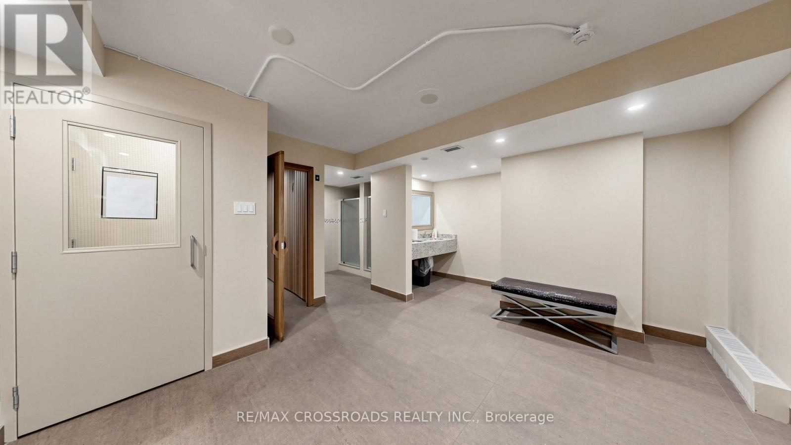 #411 15 TORRANCE ROAD - 35