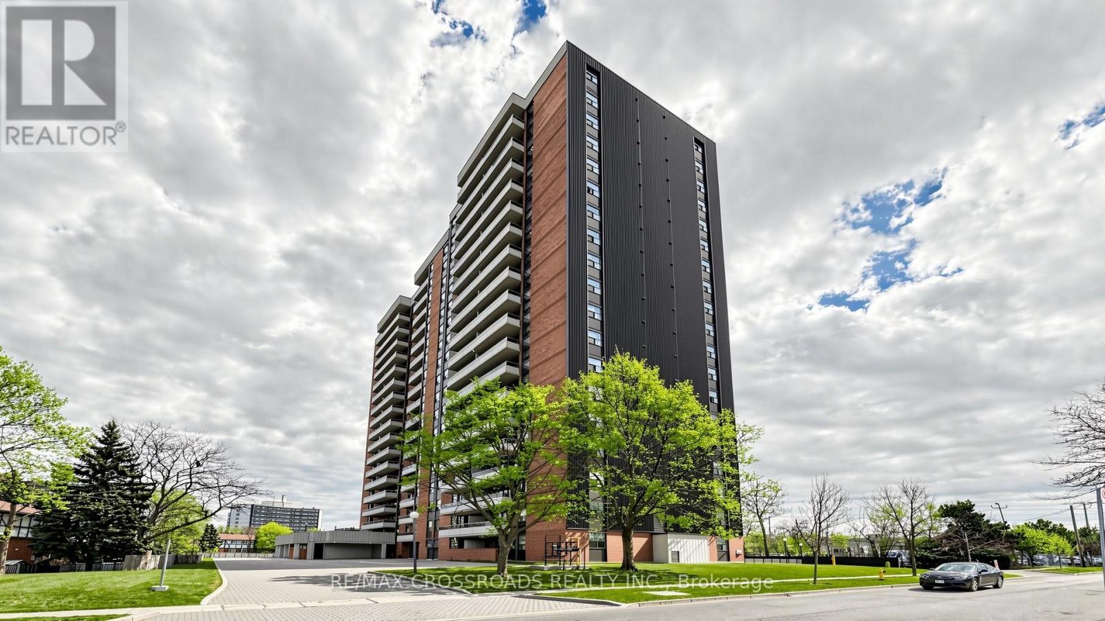 #411 15 TORRANCE ROAD - 37