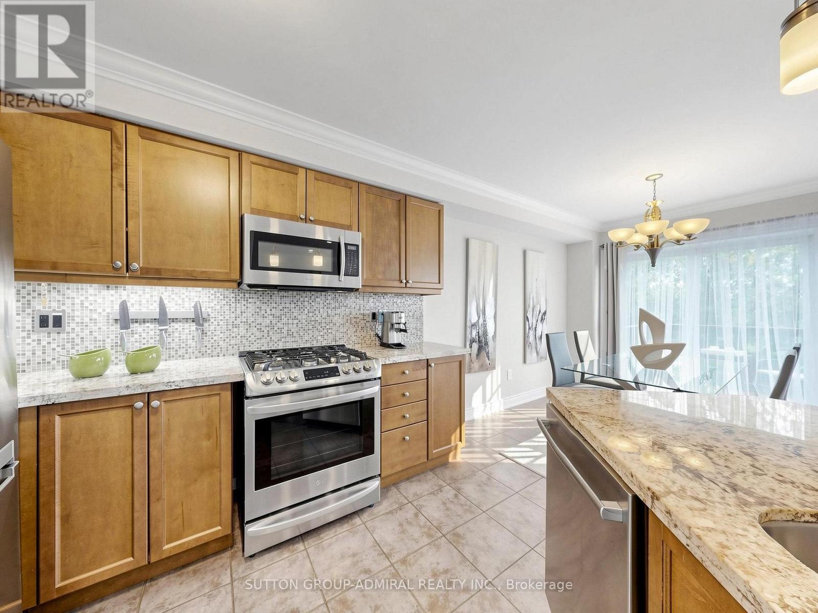 32 BEAVERBROOK CRESCENT - 14