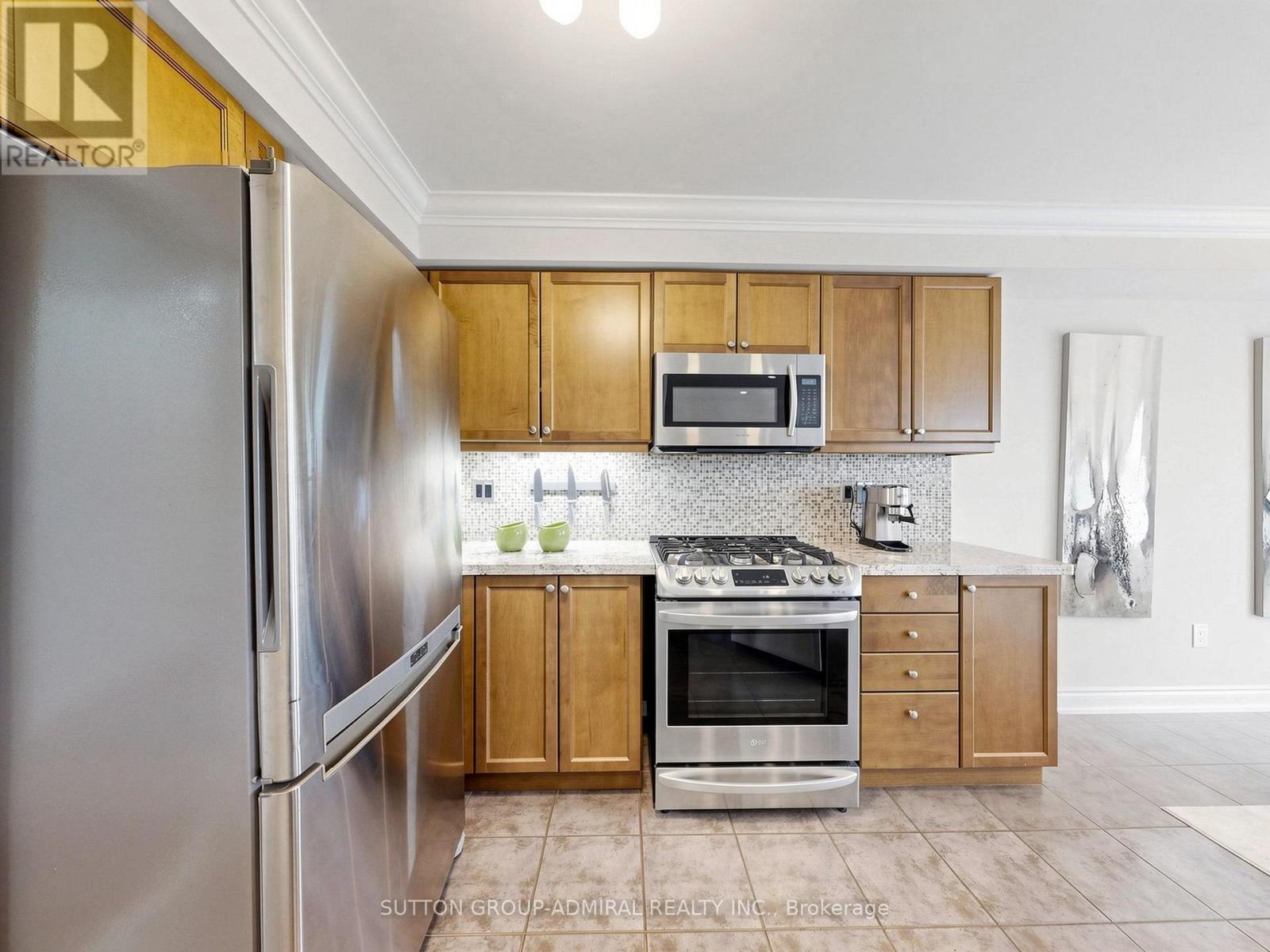 32 BEAVERBROOK CRESCENT - 15