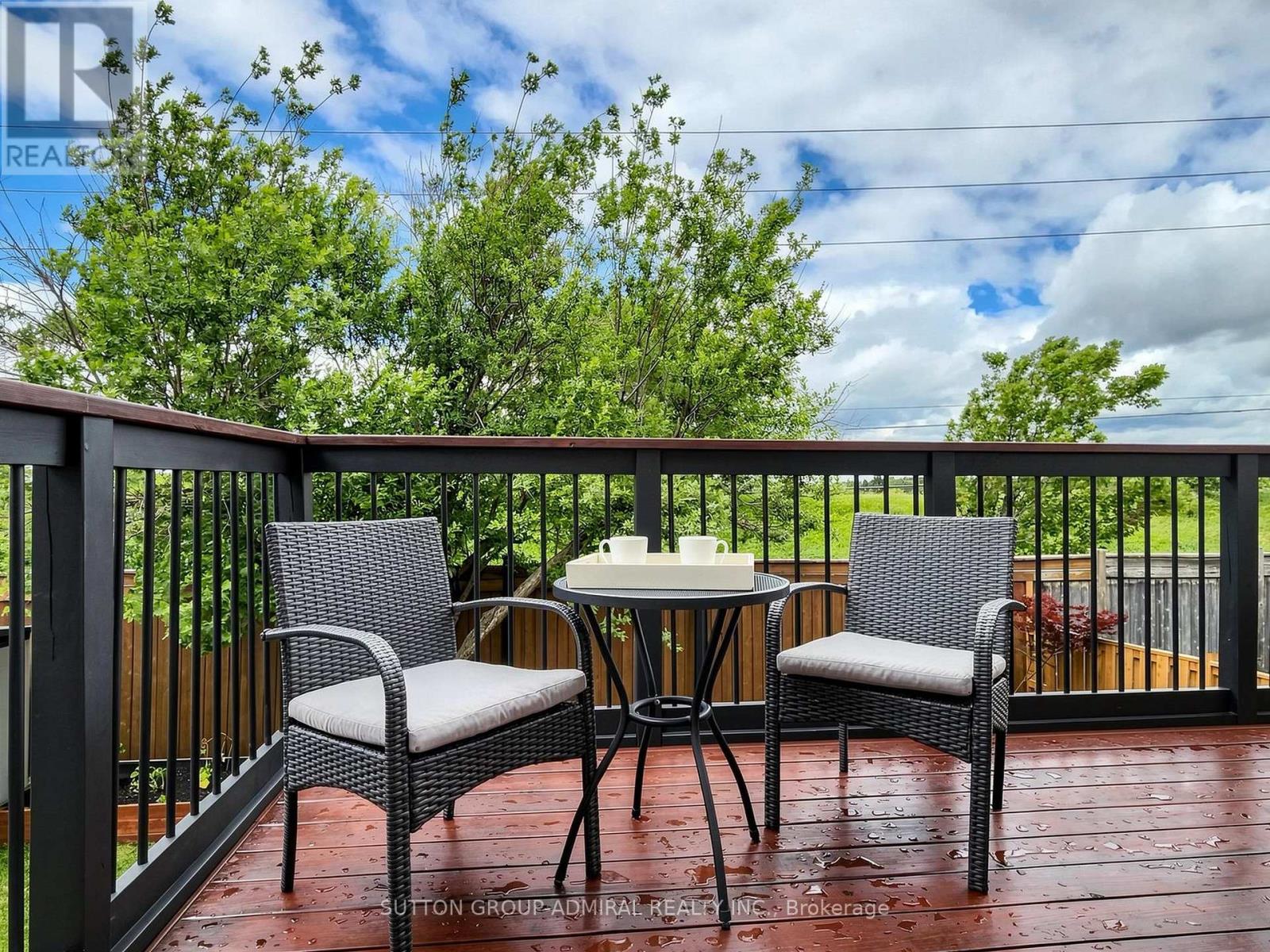 32 BEAVERBROOK CRESCENT - 19