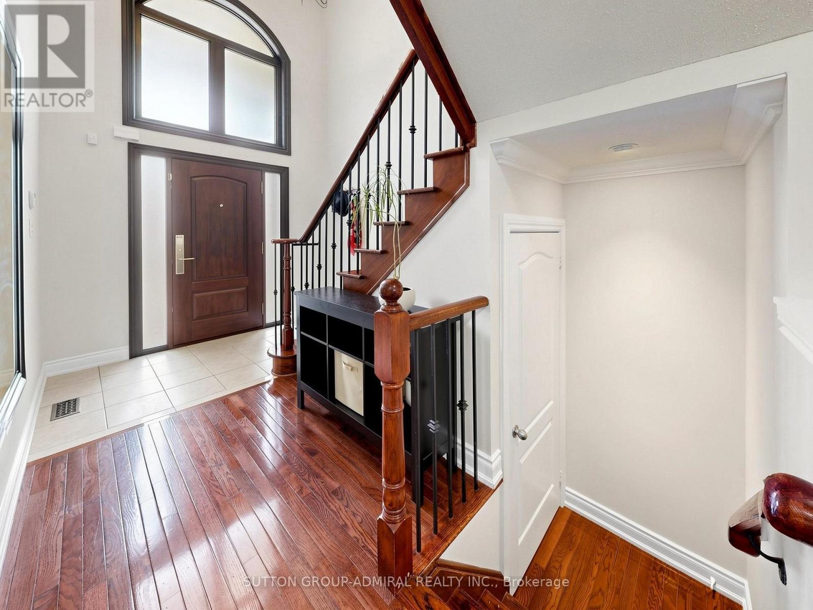 32 BEAVERBROOK CRESCENT - 2