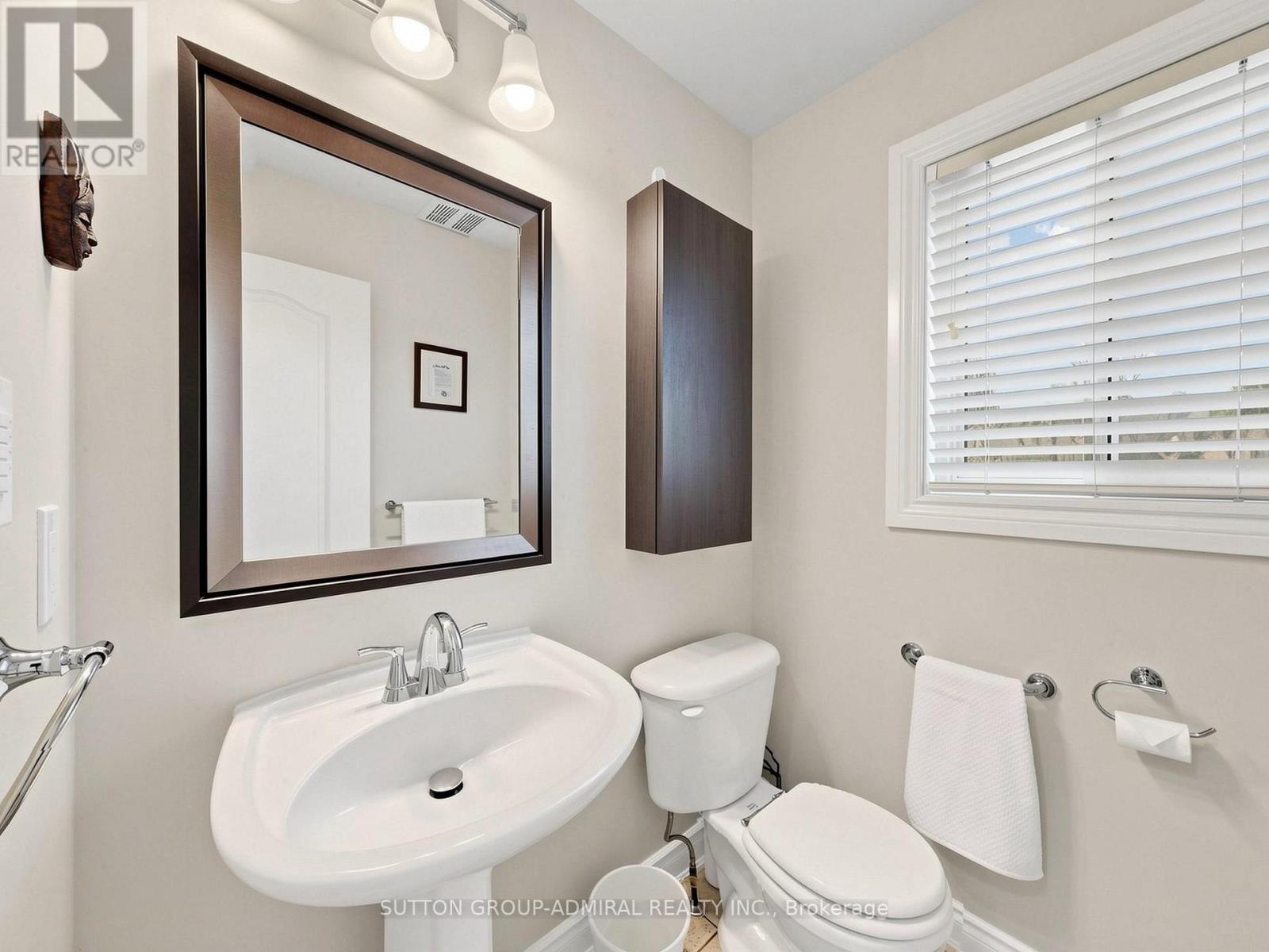32 BEAVERBROOK CRESCENT - 22