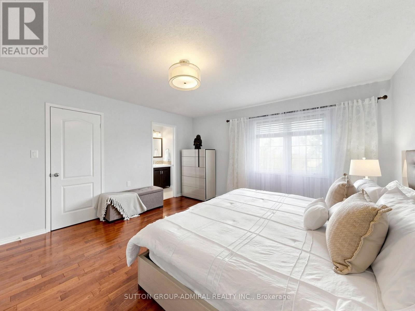 32 BEAVERBROOK CRESCENT - 26