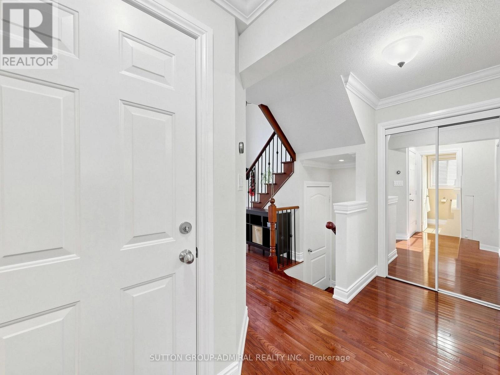 32 BEAVERBROOK CRESCENT - 4