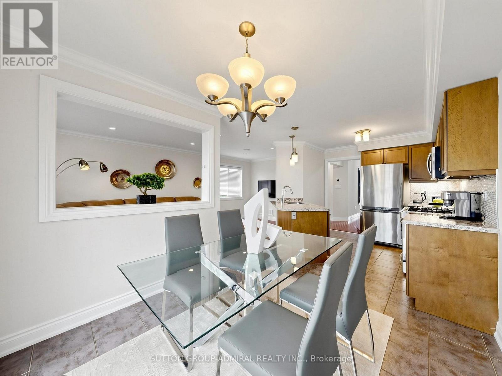 32 BEAVERBROOK CRESCENT - 6
