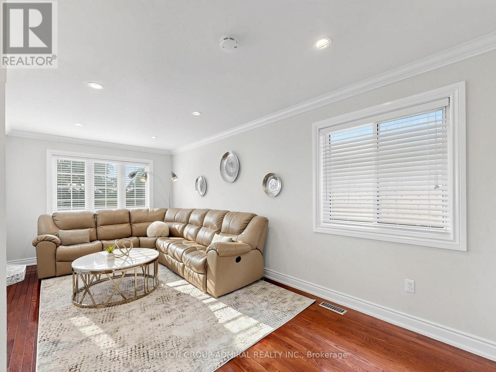 32 BEAVERBROOK CRESCENT - 9