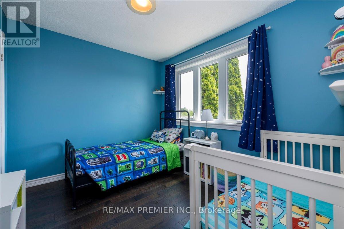 129 CHALMERS DRIVE - 10