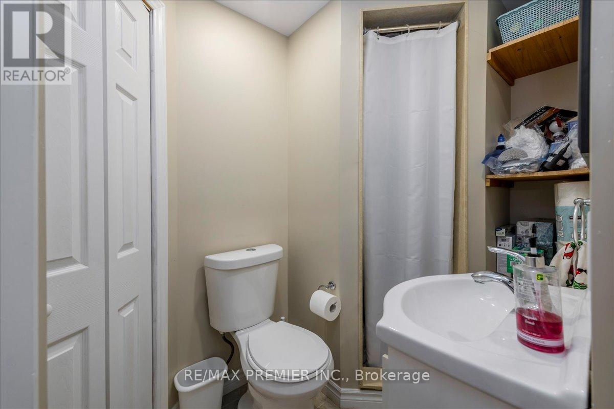 129 CHALMERS DRIVE - 15