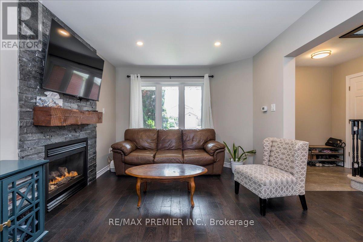 129 CHALMERS DRIVE - 2