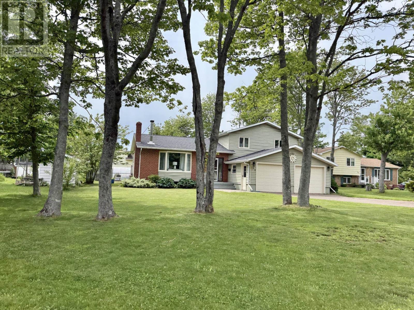 108 Newson Court - 3
