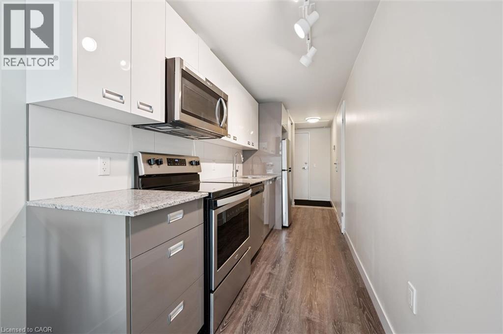 #215 257 HEMLOCK Street - 3