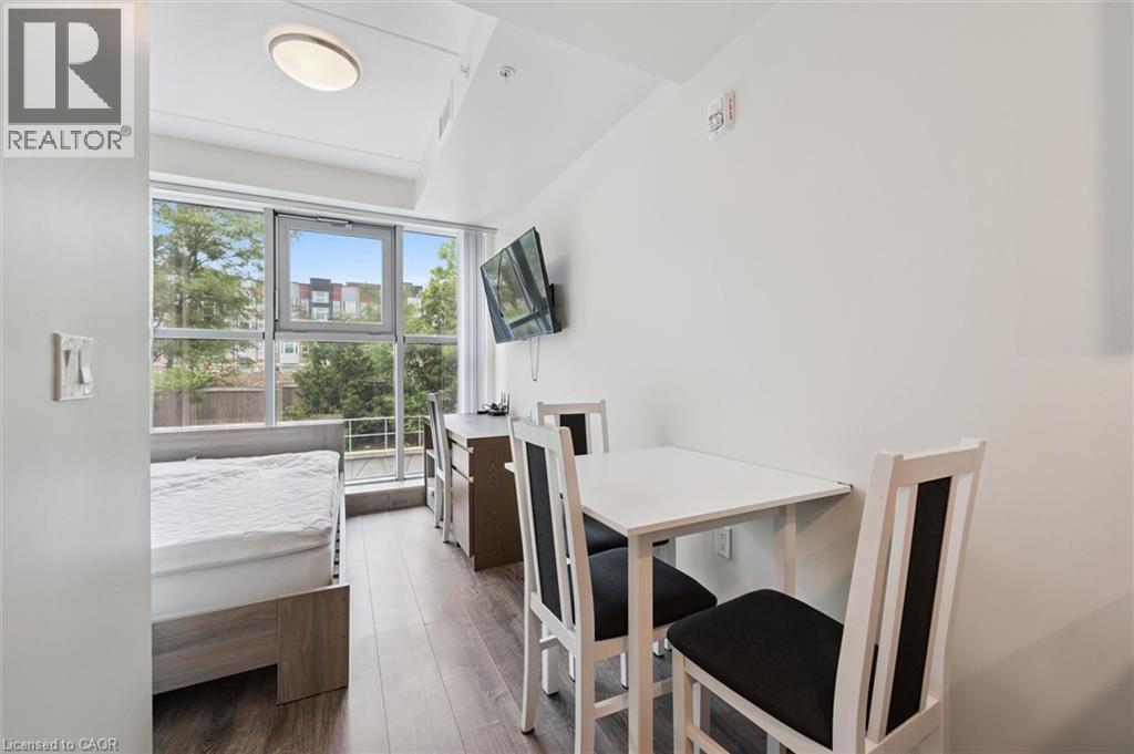 #215 257 HEMLOCK Street - 4