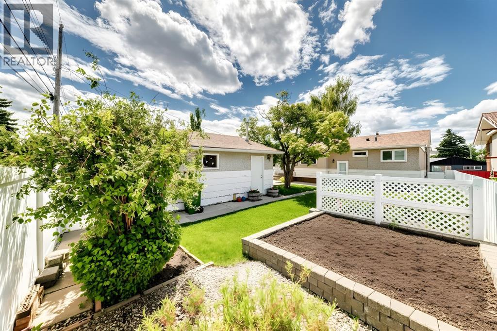 1208 Mackid Road NE — photo 37