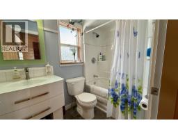 6664 Little Green Lake Road, Green Lake, BC V0K2K1 Photo 18