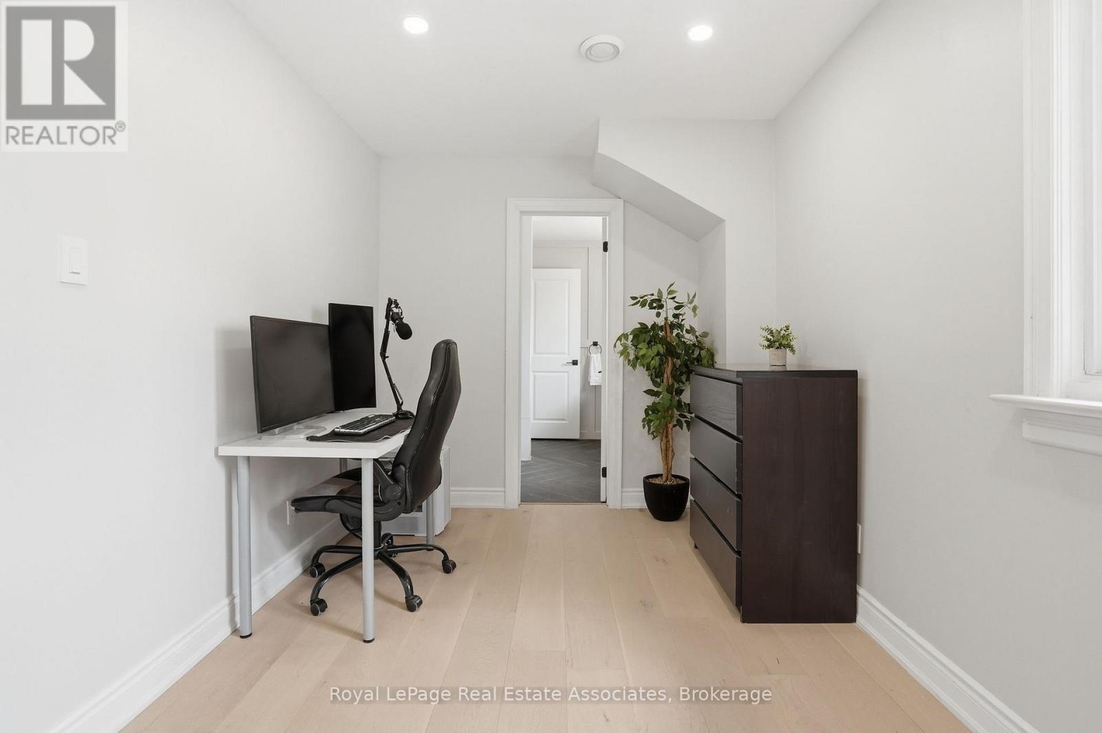 161 MILL STREET - 36