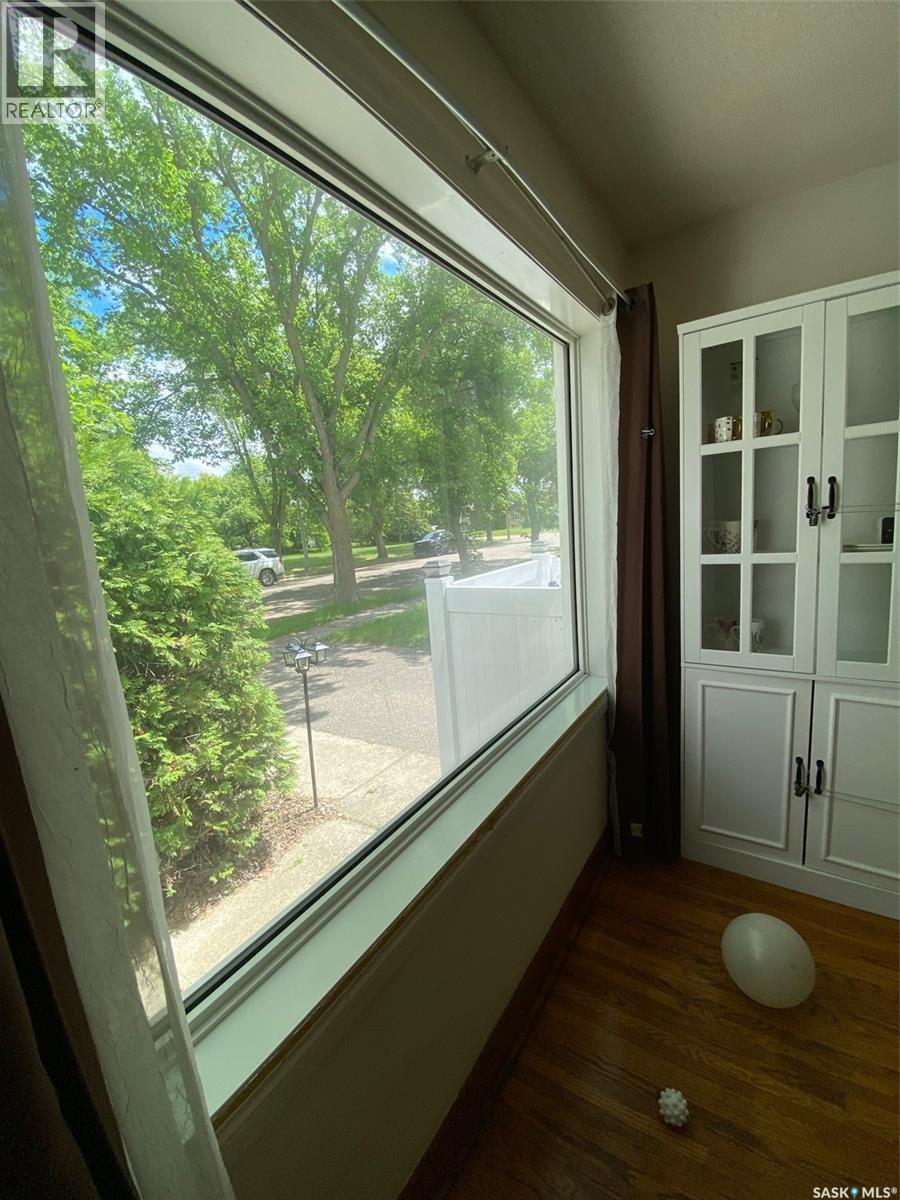 216 Maple AVENUE - 11