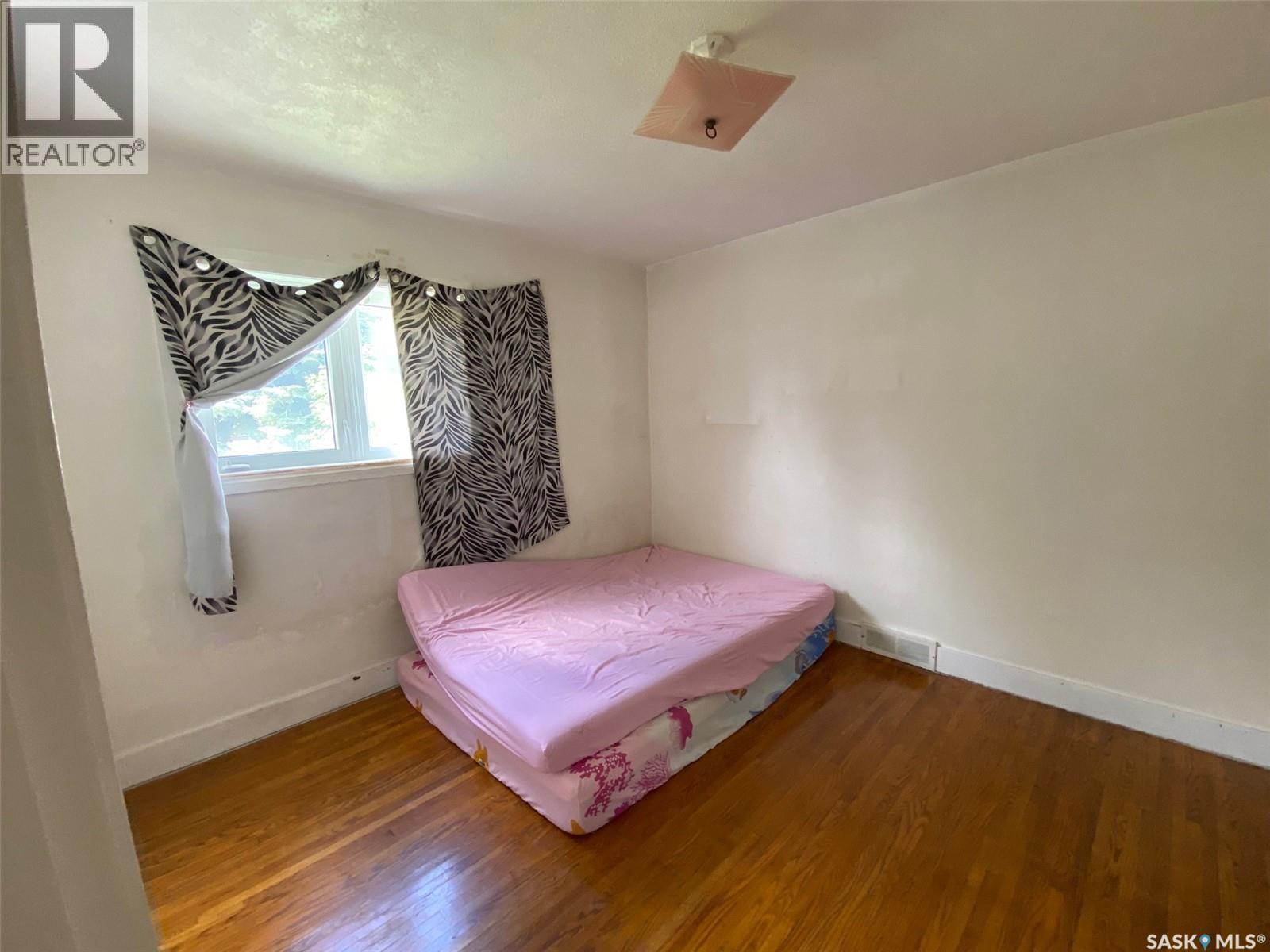 216 Maple AVENUE - 12