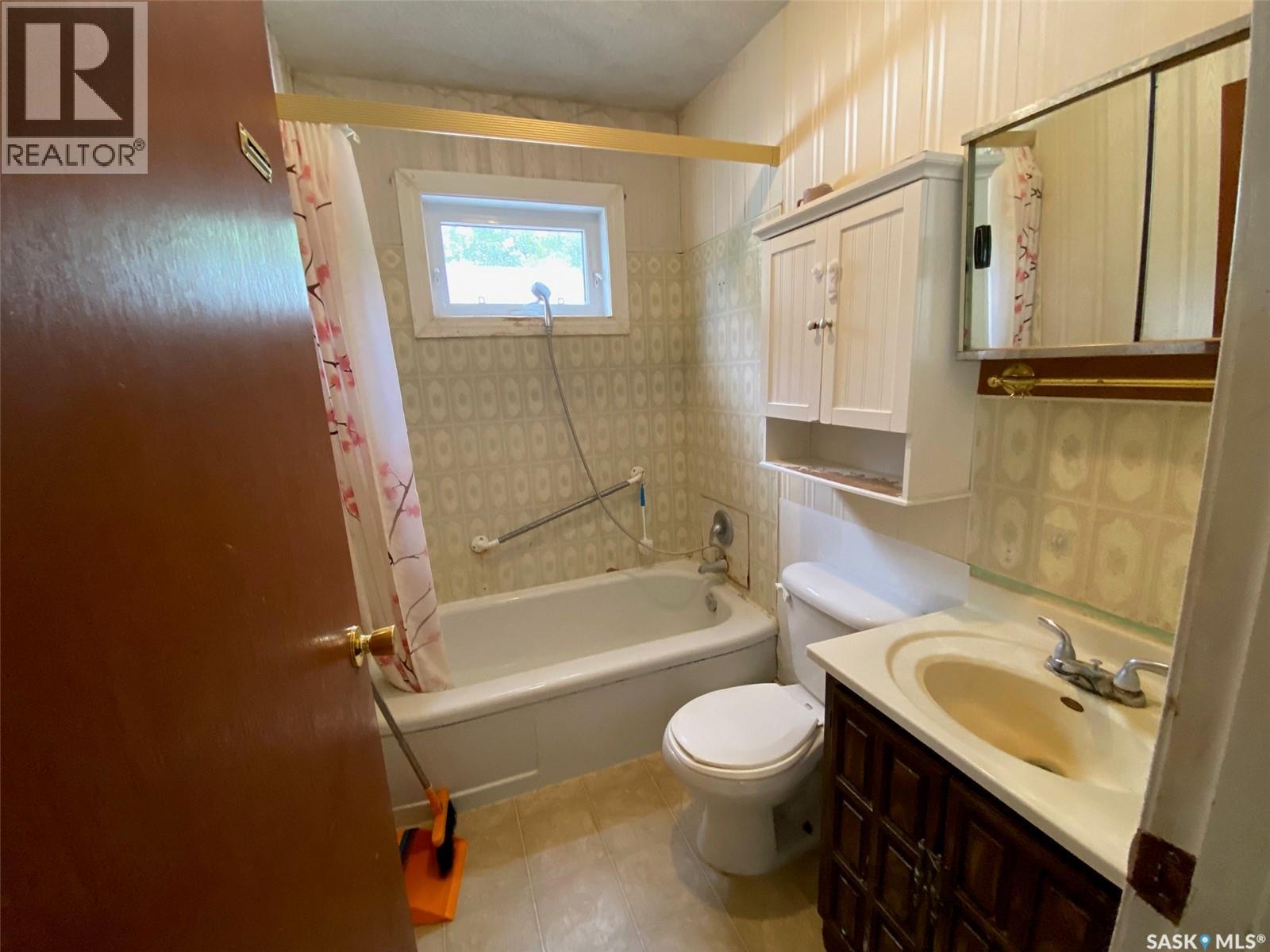 216 Maple AVENUE - 14