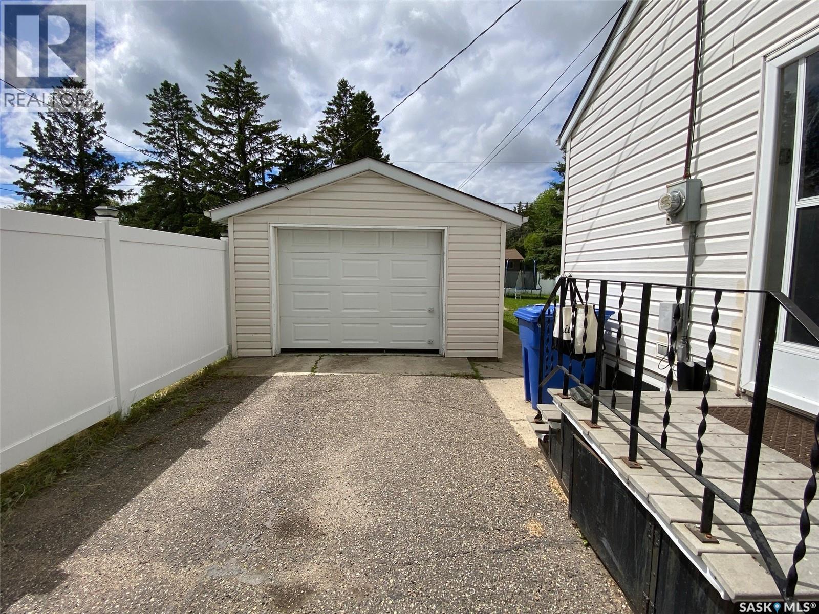 216 Maple AVENUE - 26