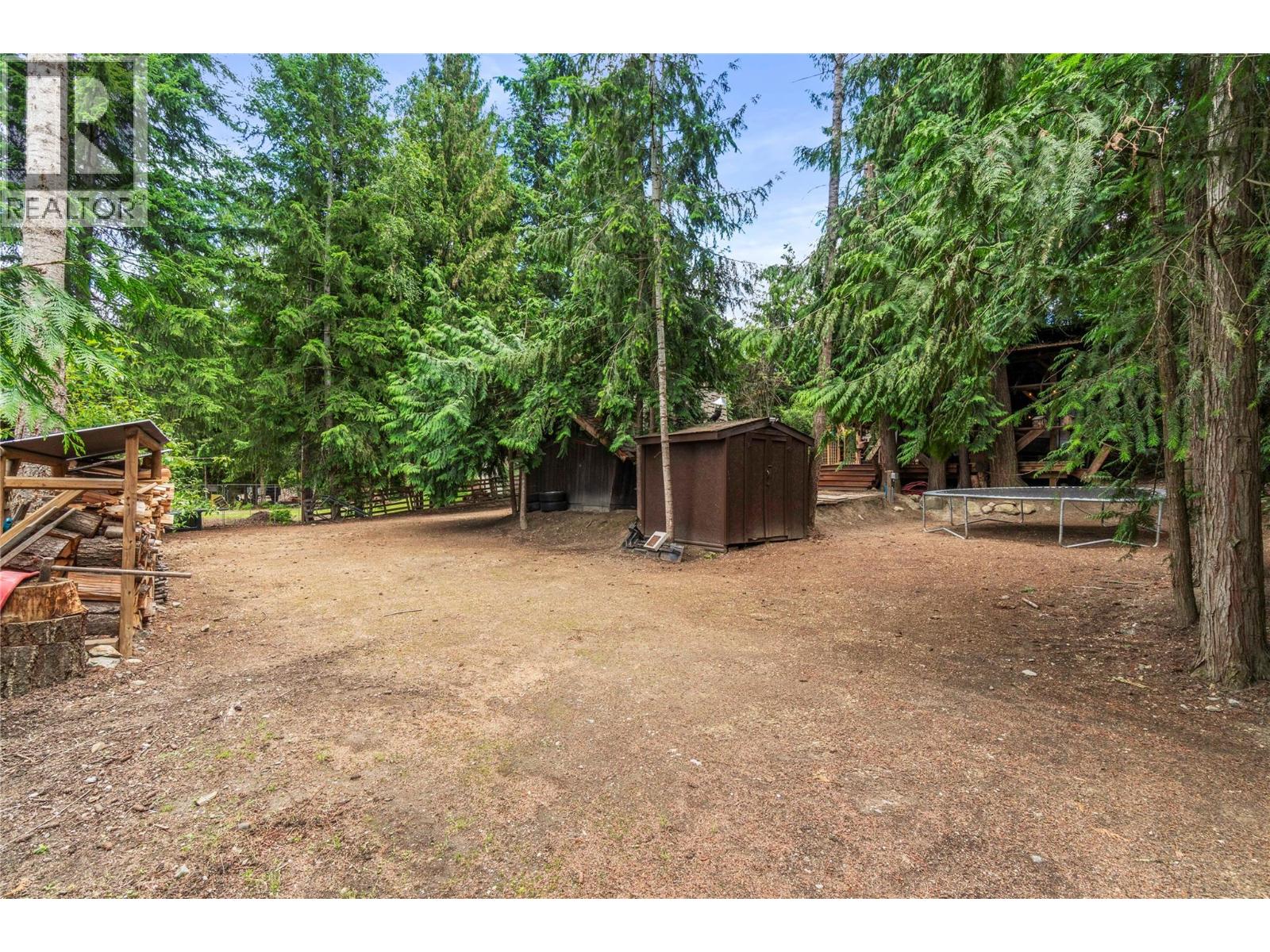  2593 Centennial Drive, Blind Bay