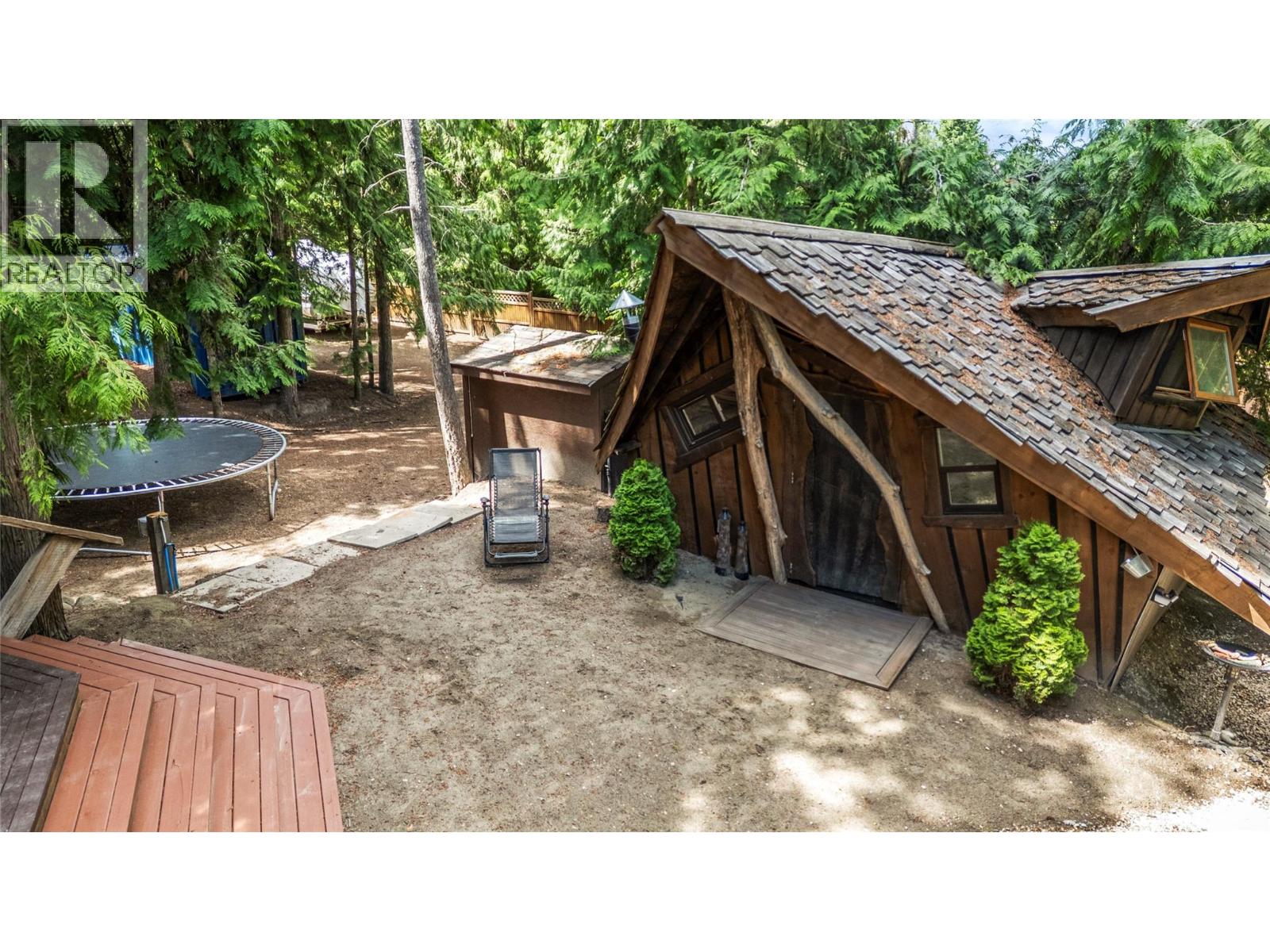  2593 Centennial Drive, Blind Bay
