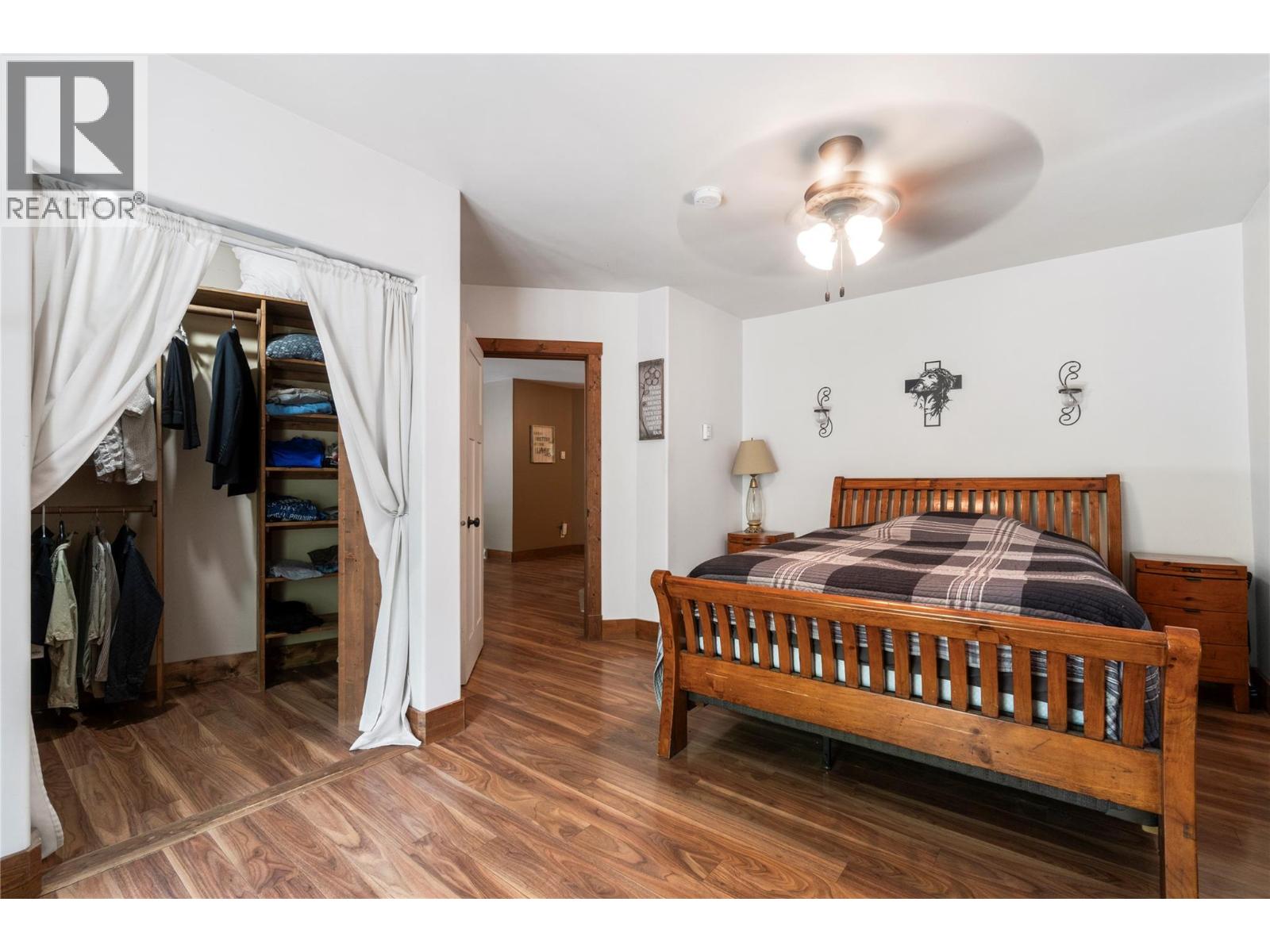  2593 Centennial Drive, Blind Bay