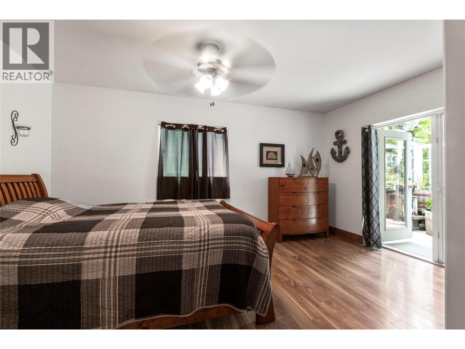  2593 Centennial Drive, Blind Bay