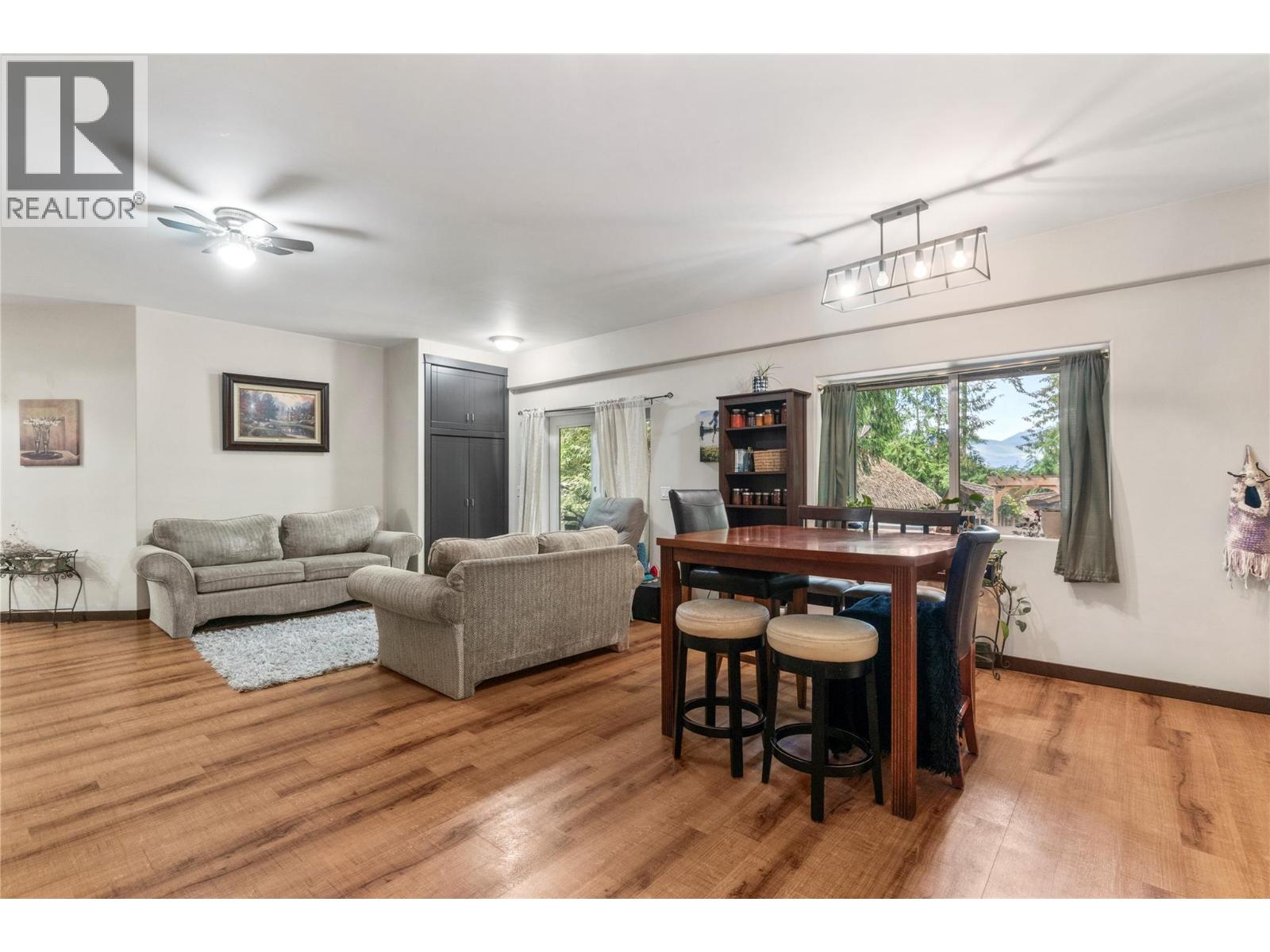  2593 Centennial Drive, Blind Bay