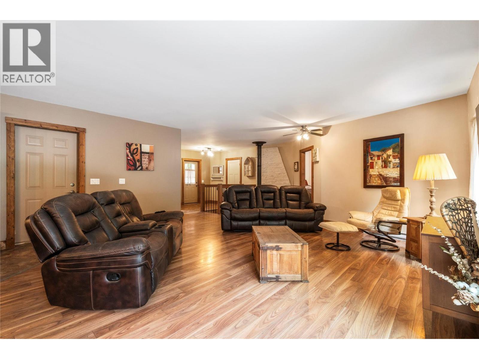  2593 Centennial Drive, Blind Bay