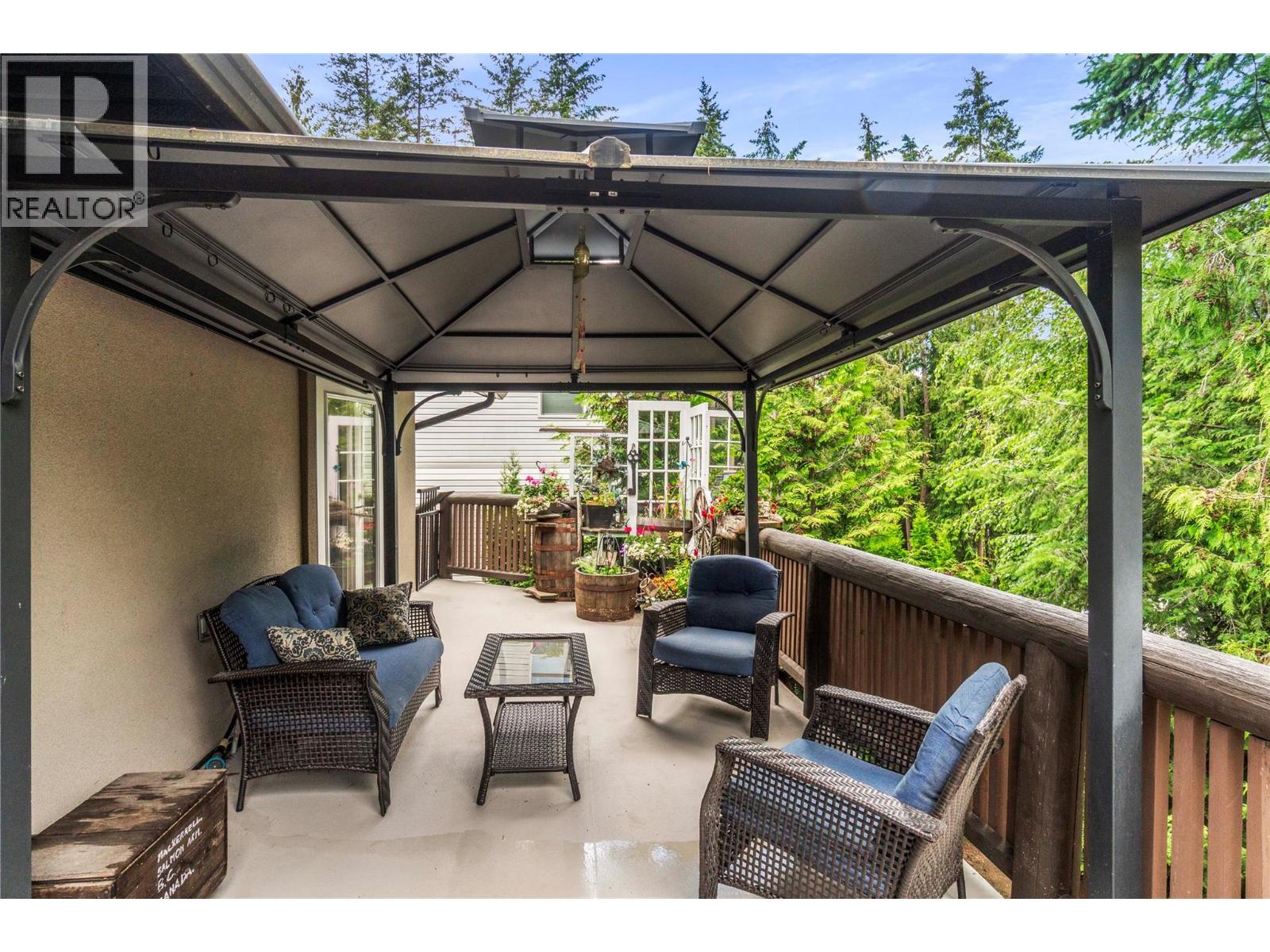  2593 Centennial Drive, Blind Bay