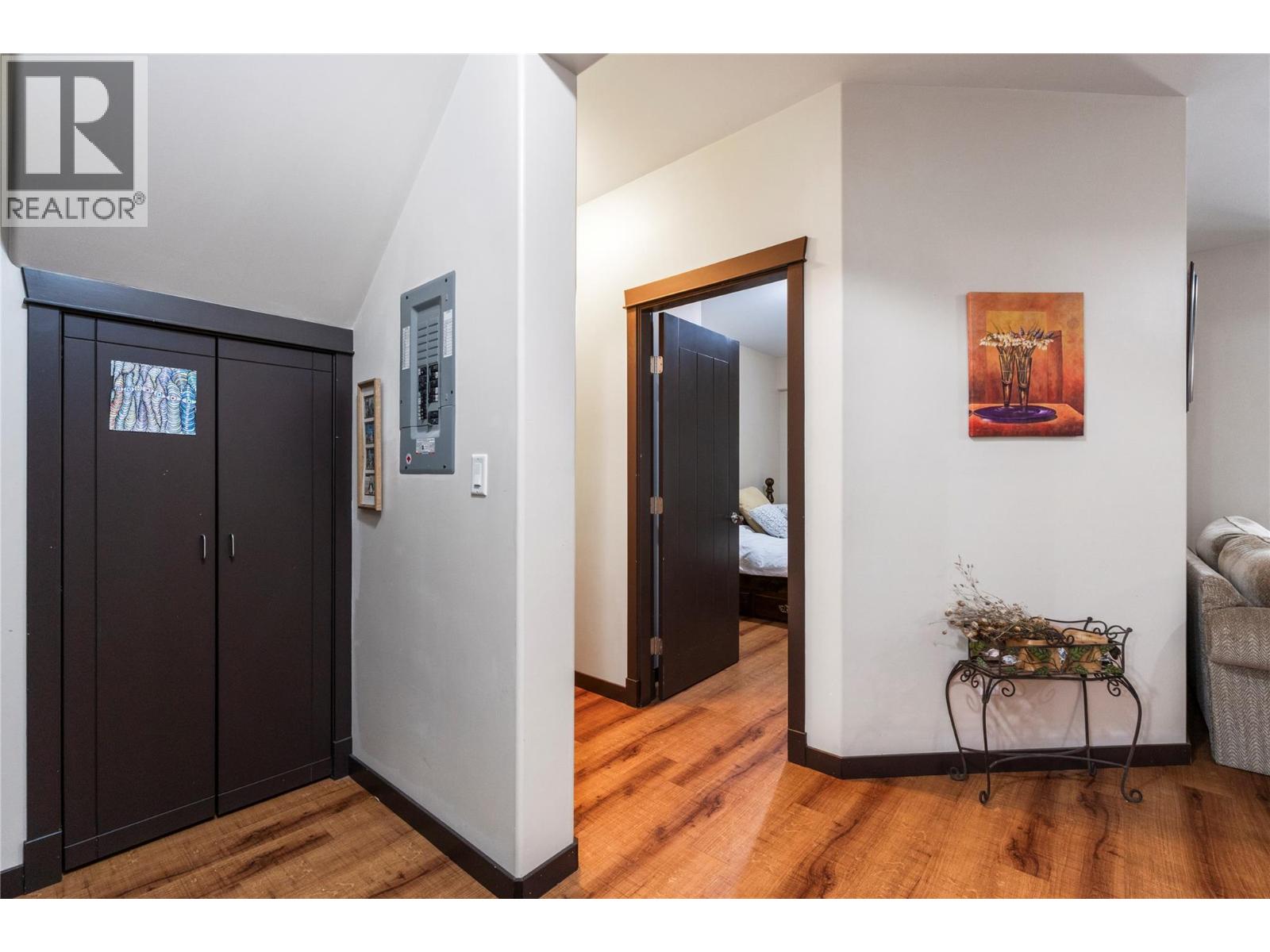  2593 Centennial Drive, Blind Bay