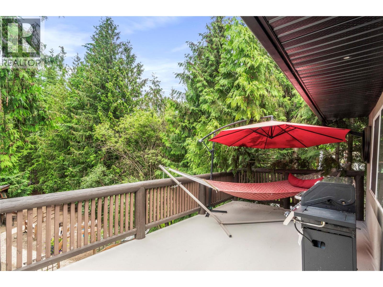  2593 Centennial Drive, Blind Bay