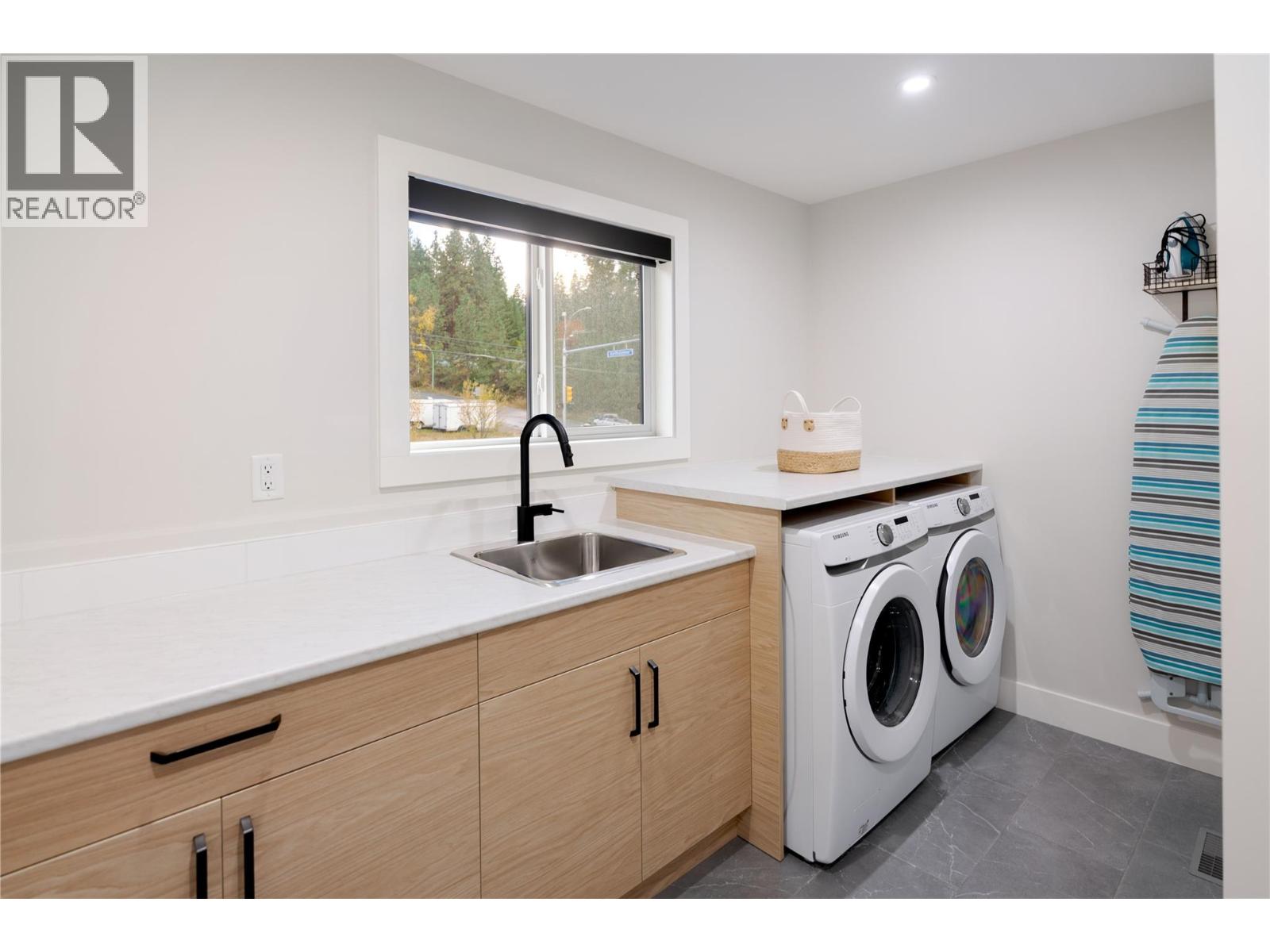 4315 Ladd Court - 22