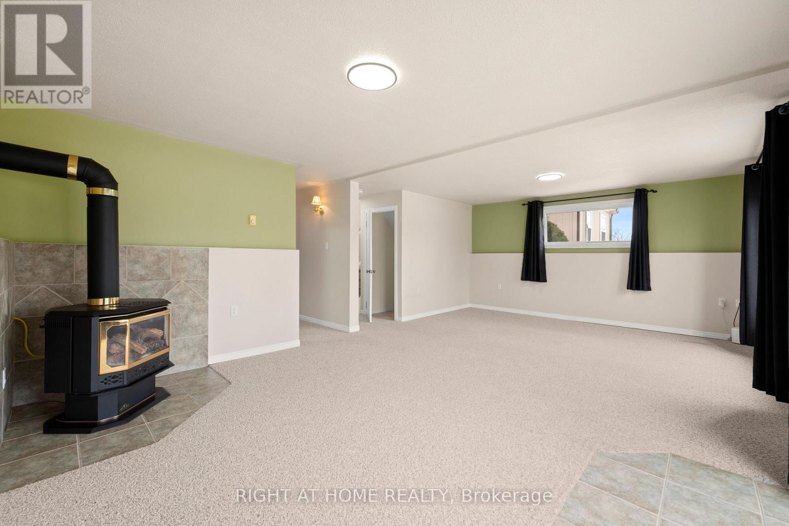12 MAPLE GROVE ROAD - 22
