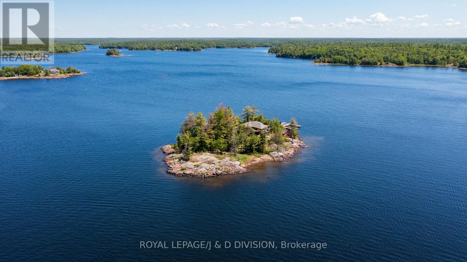 1 B254 EMERALD ISLAND - 2