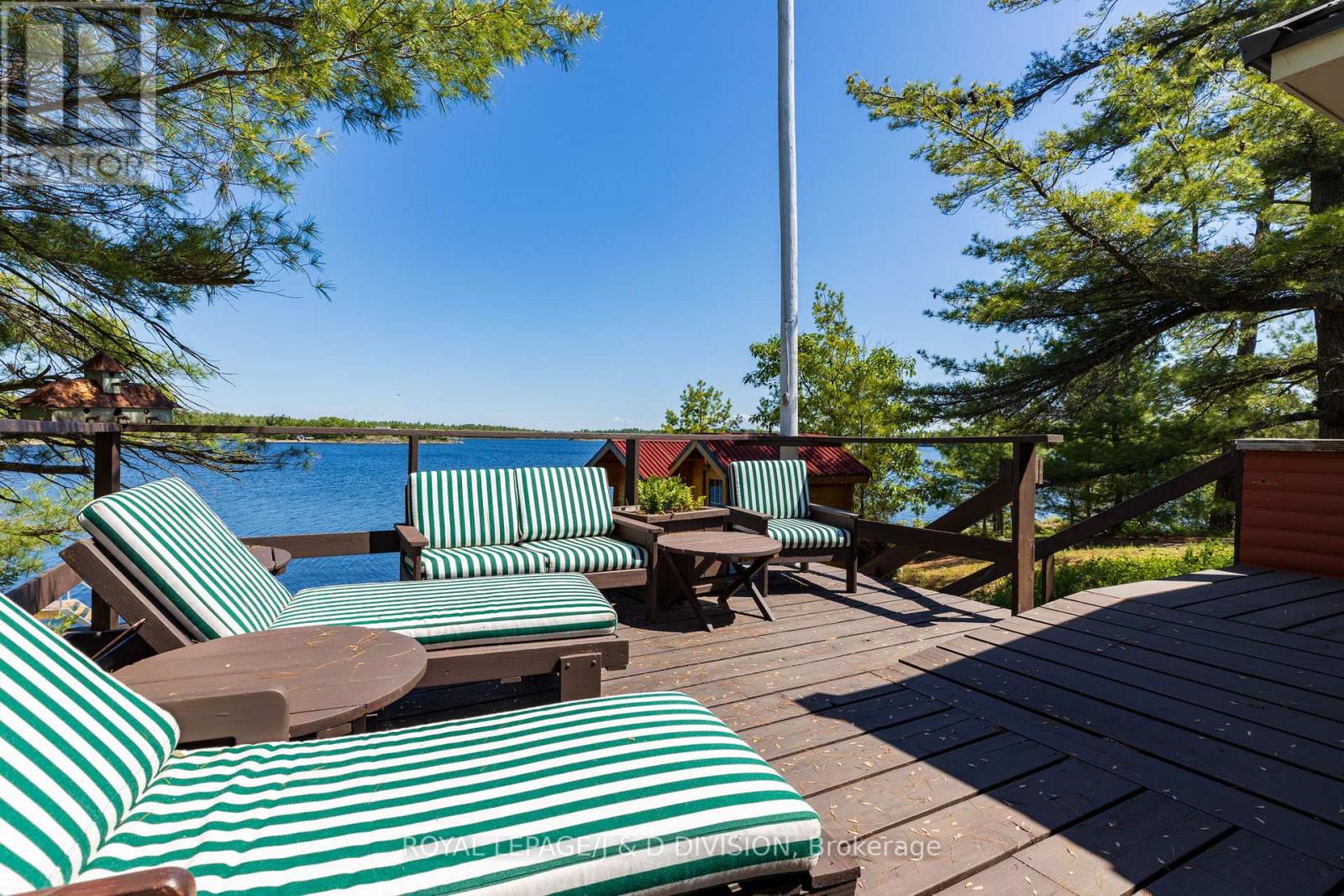 1 B254 EMERALD ISLAND - 23