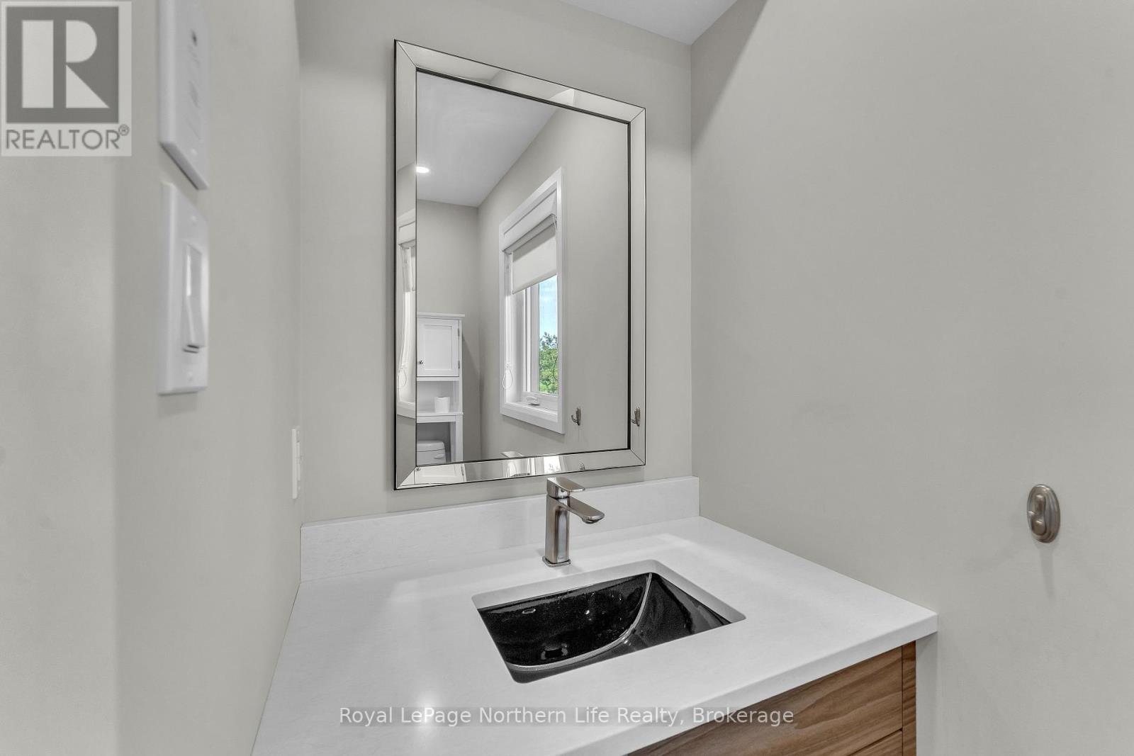 9 SILVER MAPLE LANE - 11